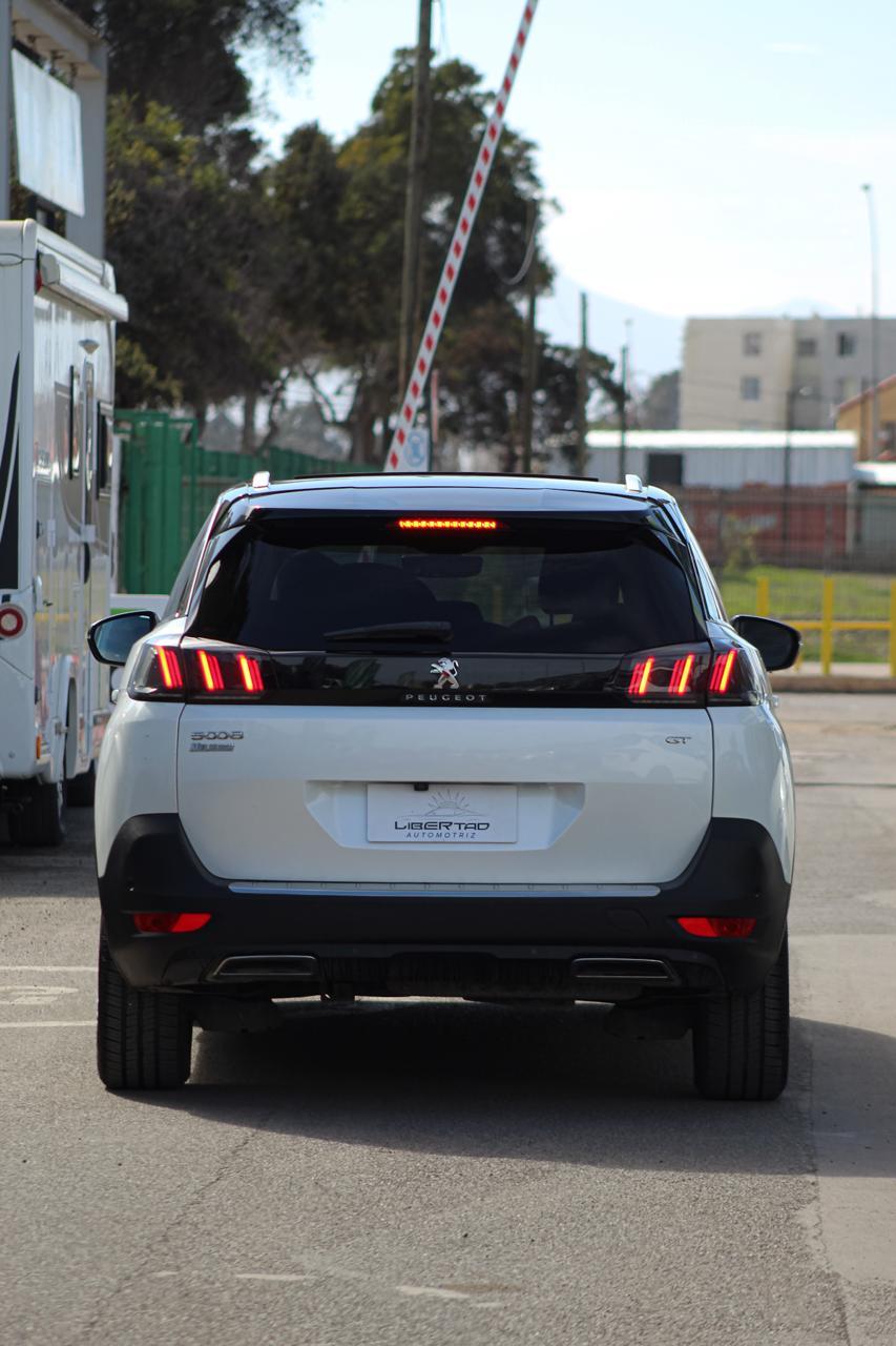 Peugeot 5008 — foto 9 de 10
